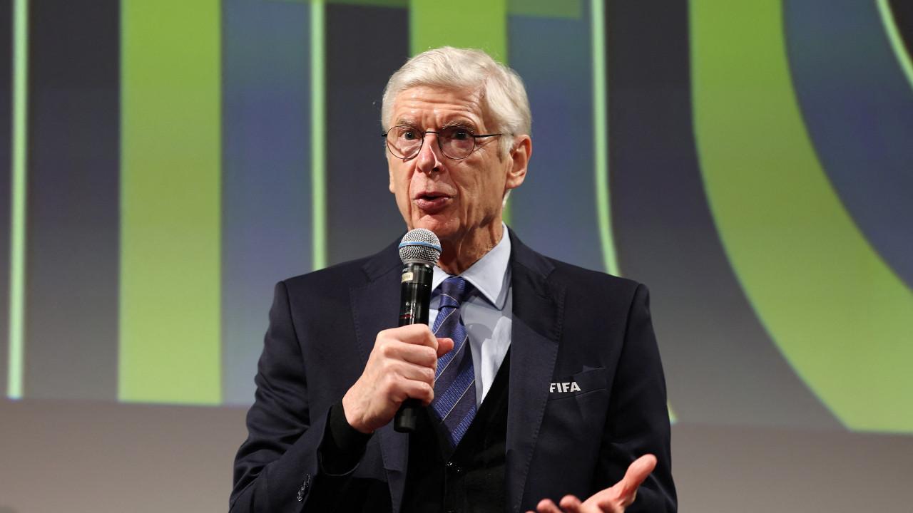 Die frühere Trainer-Legende Arsene Wenger arbeitet an einer Regeländerung. © APA/GETTY IMAGES NORTH AMERICA / DAN MULLAN