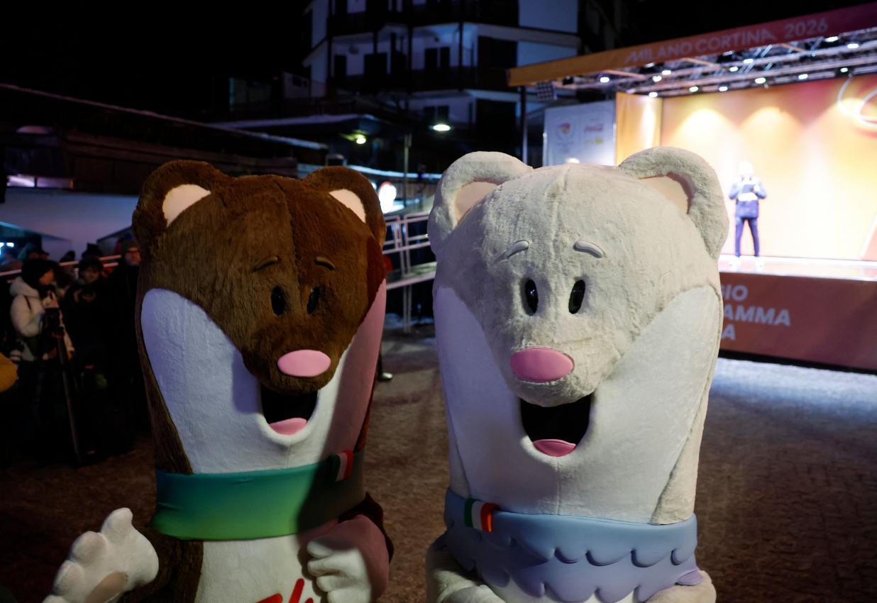 Die Maskottchen Milo (l.) und Tina sind auch bei den Paralympics im Einsatz. © APA/afp / ODD ANDERSEN