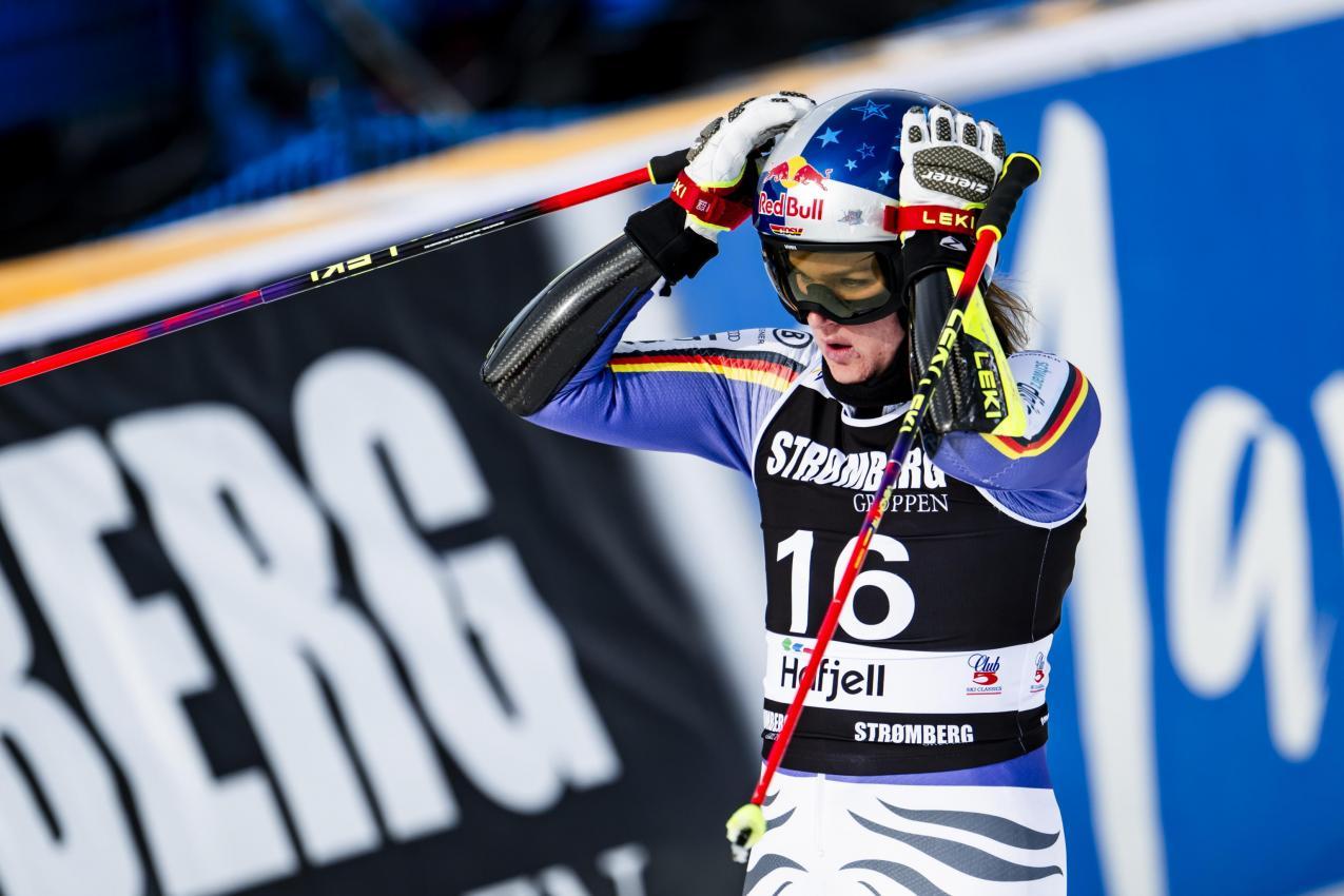 Emma Aicher beeindruckt mit ihrer ruhigen Art. © ANSA / JEAN-CHRISTOPHE BOTT
