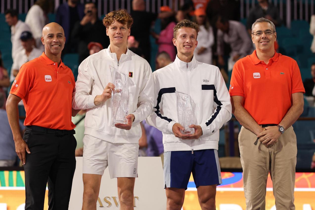 Jannik Sinner und Jiri Lehecka. © ANSA / CRISTOBAL HERRERA-ULASHKEVICH