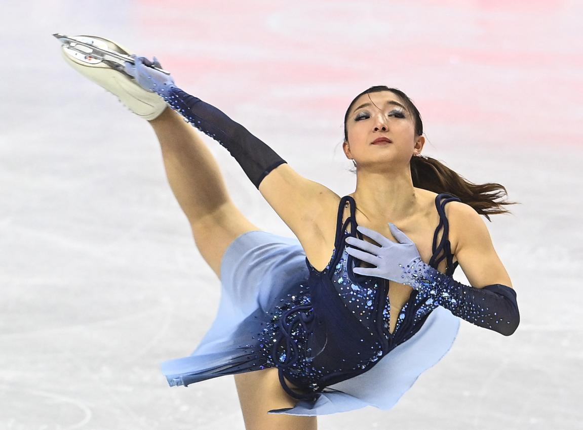 Kaori Sakamoto liegt nach dem Kurzprogramm in Führung. © APA/afp / MICHAL CIZEK