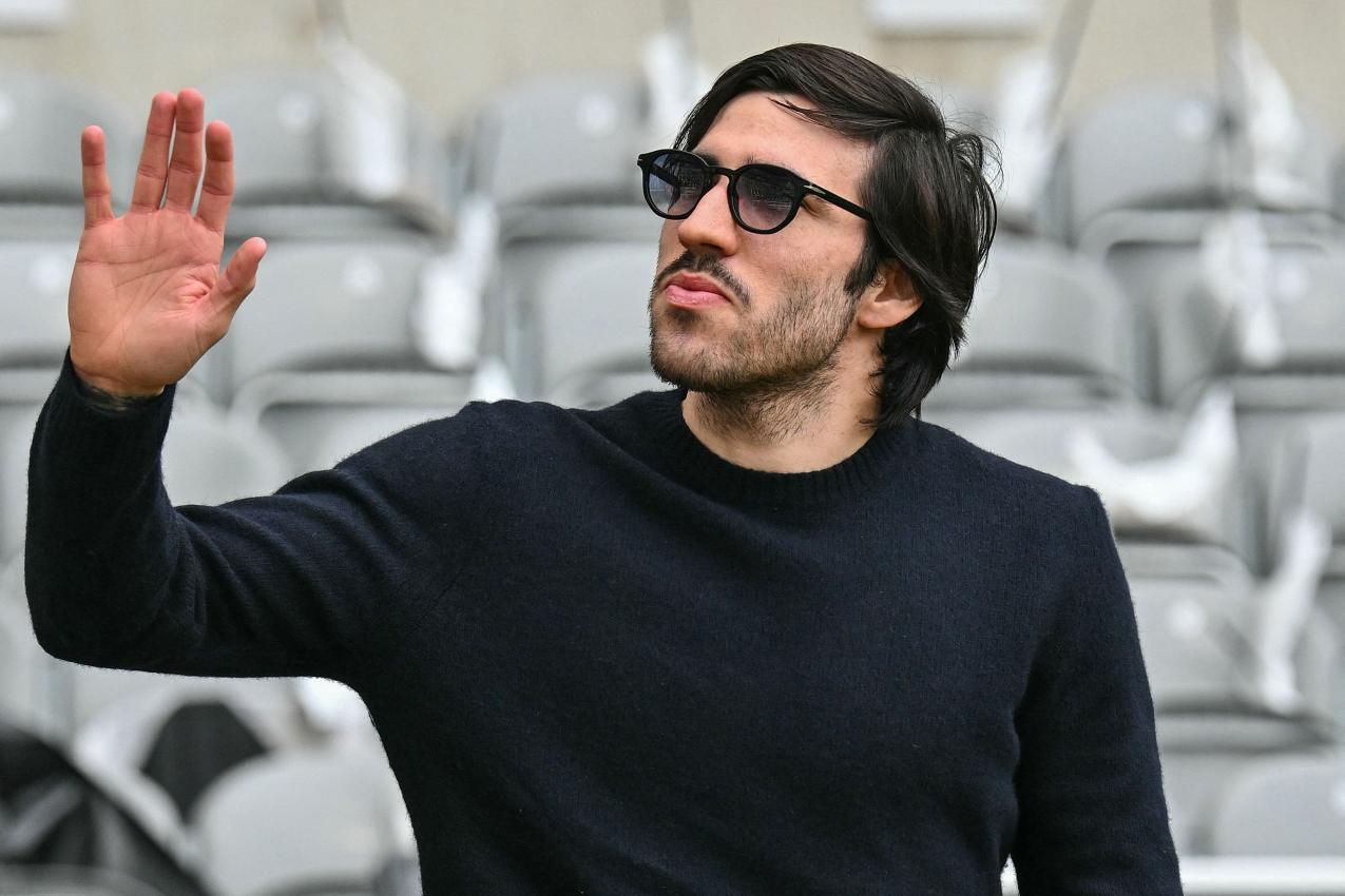 Sandro Tonali saß am Sonntag in Newcastle nur auf der Tribüne. © APA/afp / ANDY BUCHANAN