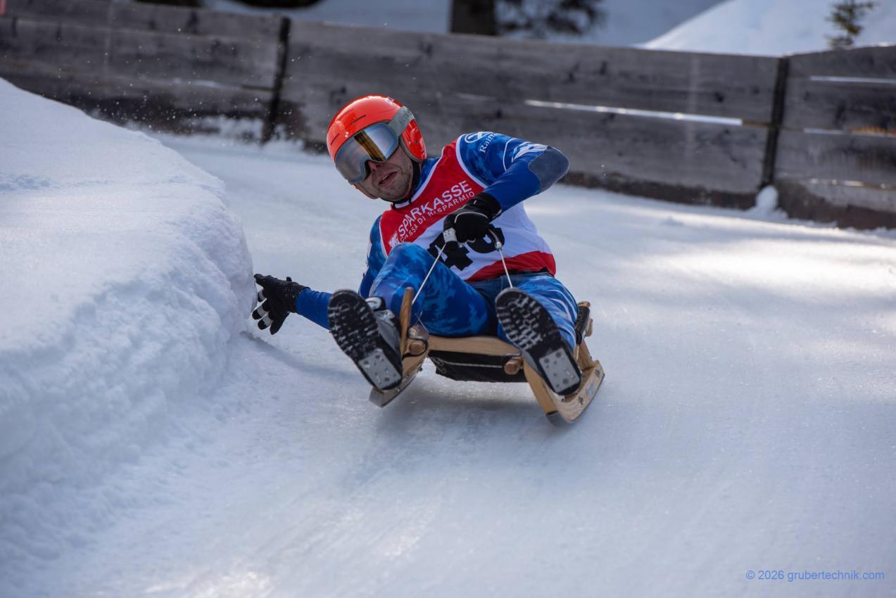 Simon Schwienbacher gewann bei den Sportrodlern.