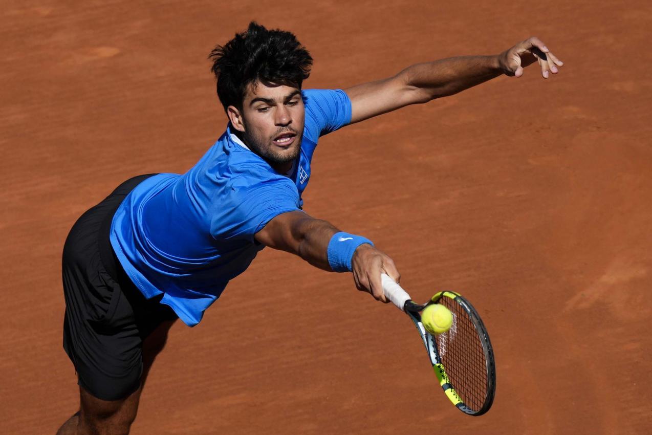 Carlos Alcaraz leidet an einer Sehnenentzündung am Handgelenk. © ANSA / Enric Fontcuberta