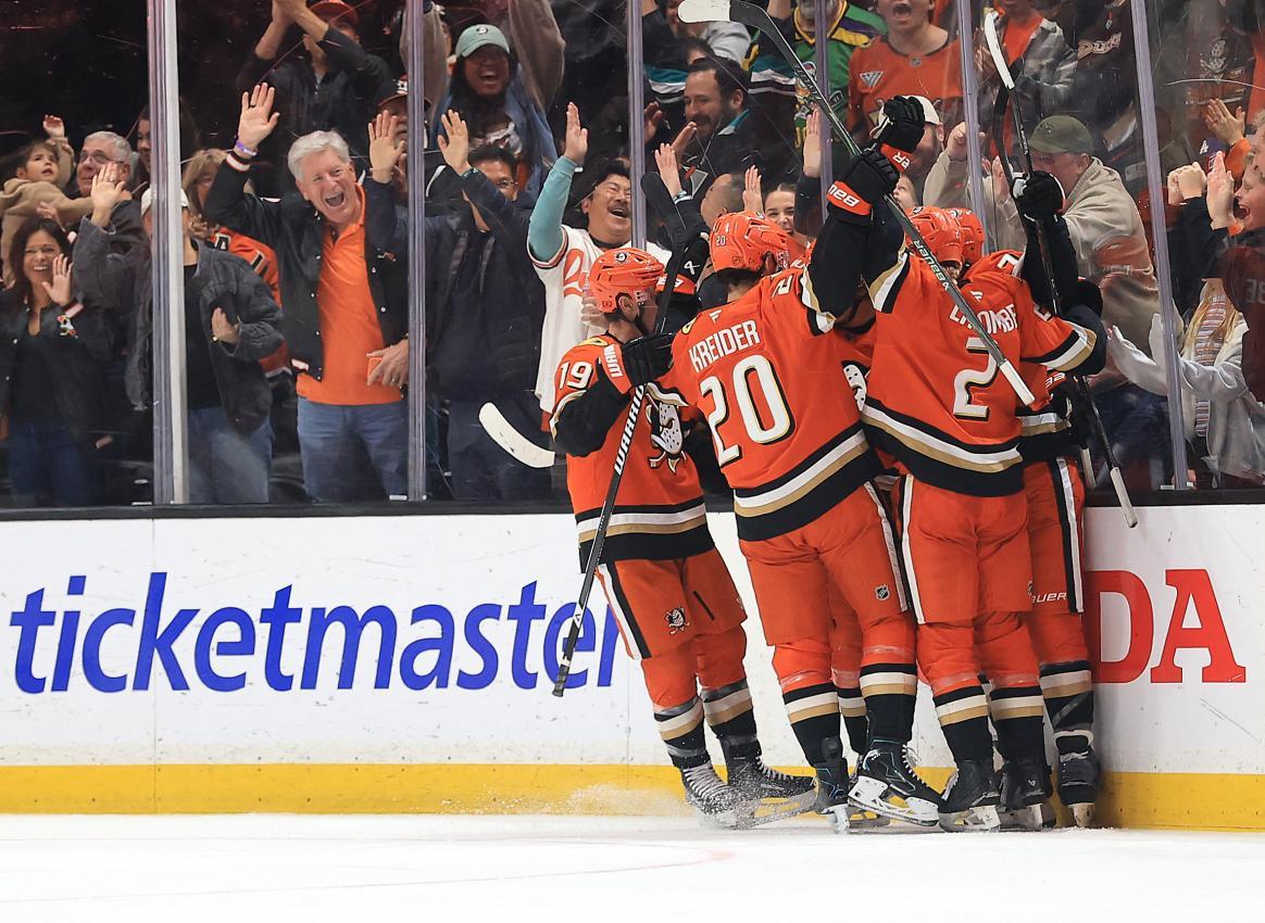 Die Anaheim Ducks sicherten sich auf den letzten Drücker das Playoff-Ticket. © APA / SEAN M. HAFFEY