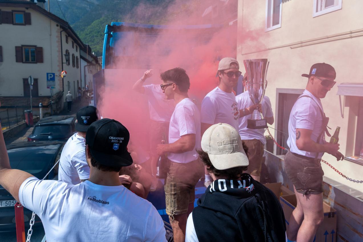 In Kaltern wurde der Titel ordentlich gefeiert © SV Kaltern