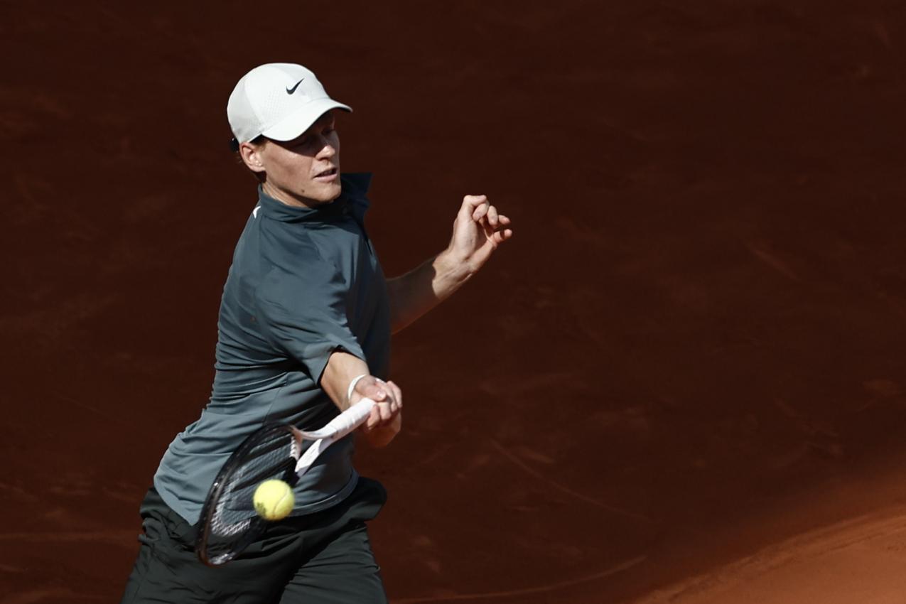 Jannik Sinners wuchtige Vorhand. © ANSA / SERGIO PEREZ