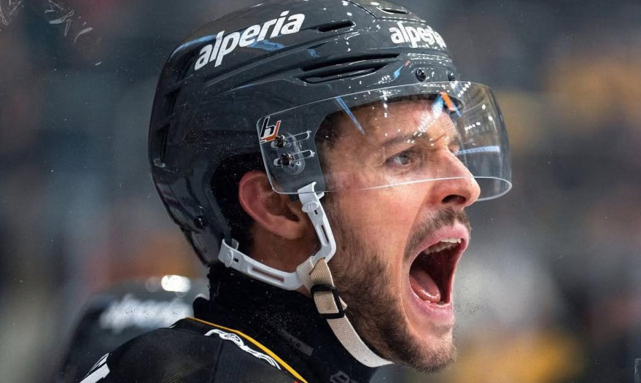 Jetzt ab ins Finale: Matthias Mantinger gibt die Marschrichtung vor. © HCP