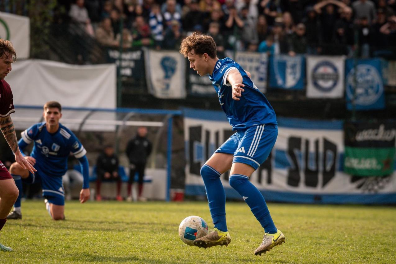 Junge Südtiroler Talente wie etwa Simon Larcher (er kam von Ritten aus der 2. Amateurliga) bekommen viel Spielzeit.