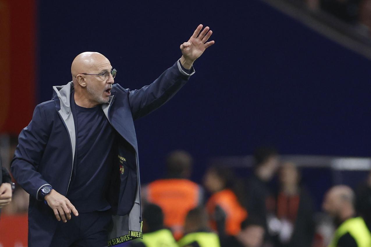 Luis de la Fuente reagierte erbost auf die rassistischen Gesänge. © ANSA / Alberto Estevez