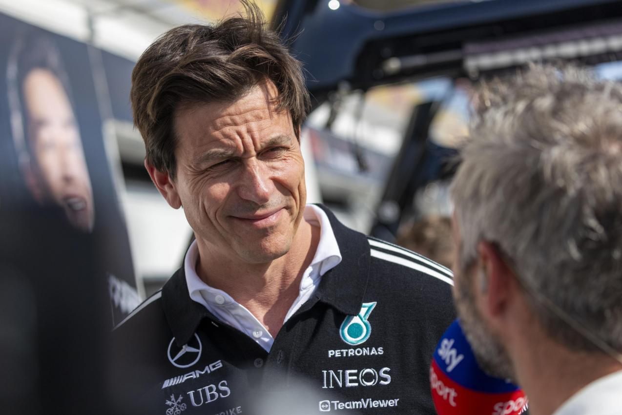Toto Wolff ist ein erfahrener Teamchef – er muss die Konkurrenzsituation moderieren. © ANSA / SHAWN THEW
