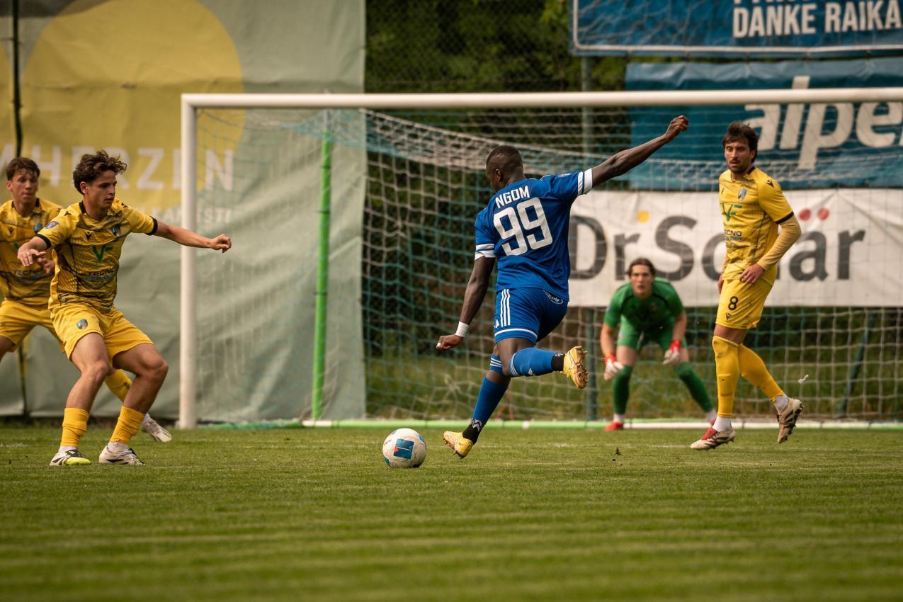 Vor dem Tor fehlten Mamadou Ngom & Co. das notwendige Quäntchen Glück.