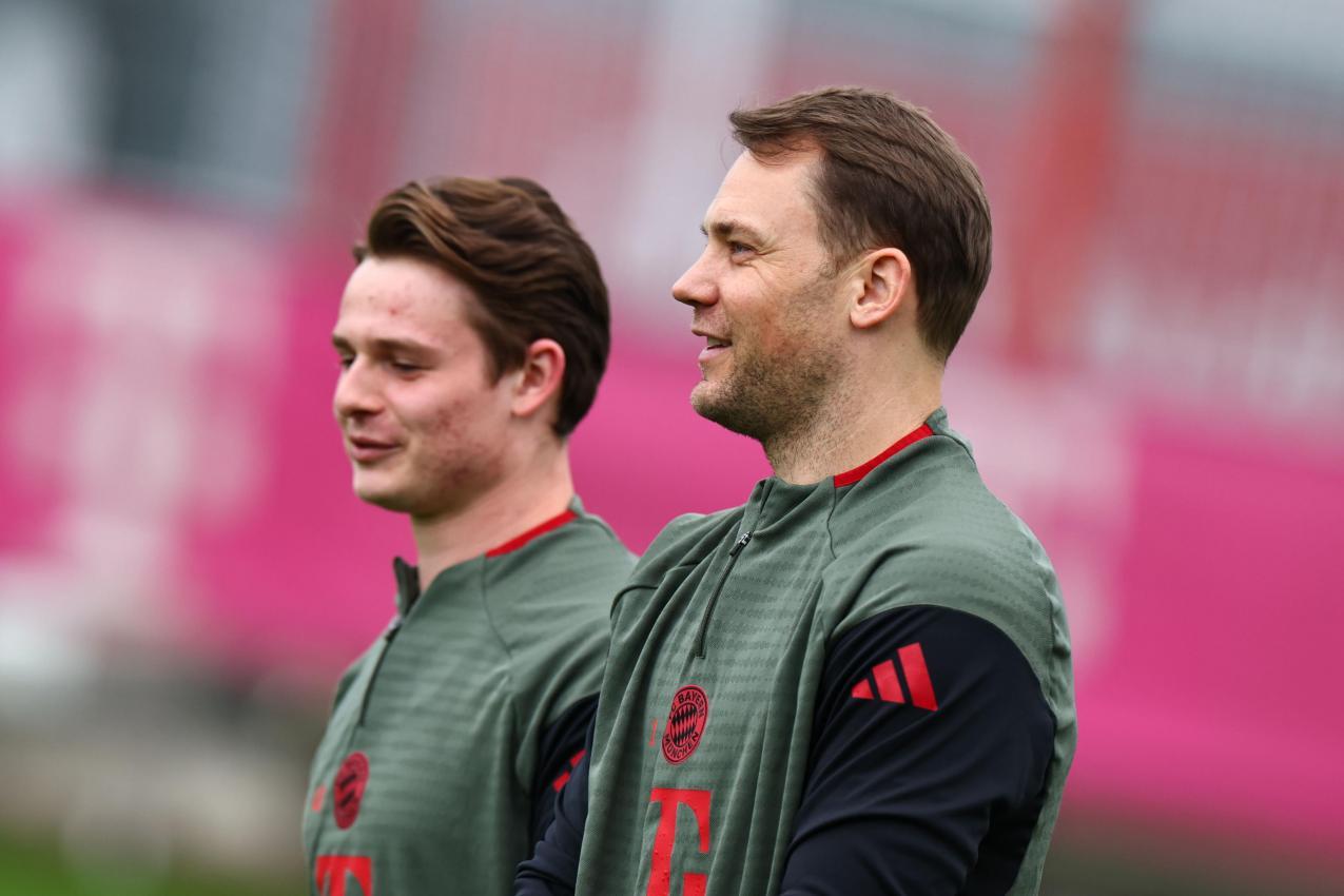 Weiterhin Teamkollegen? Manuel Neuer (r.) und Jonas Urbig. © ANSA / ANNA SZILAGYI