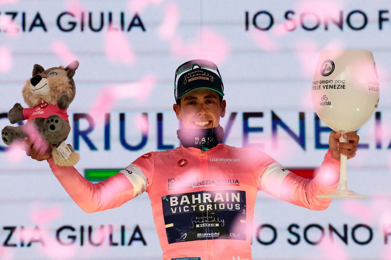 Afonso Eulalio schlüpfte in Rosa. © APA/afp / LUCA BETTINI