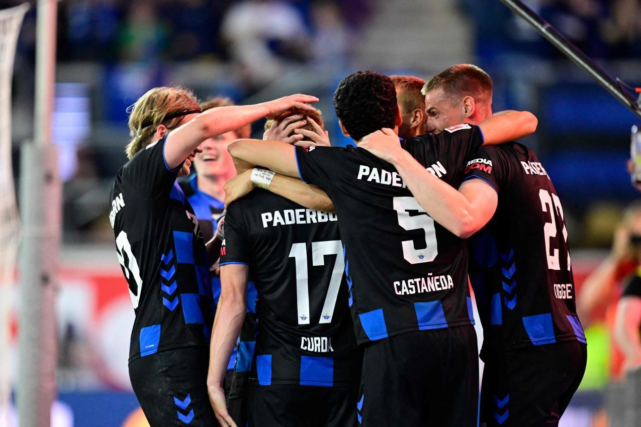 Der SC Paderborn ist zurück in der Bundesliga. © APA/afp / INA FASSBENDER