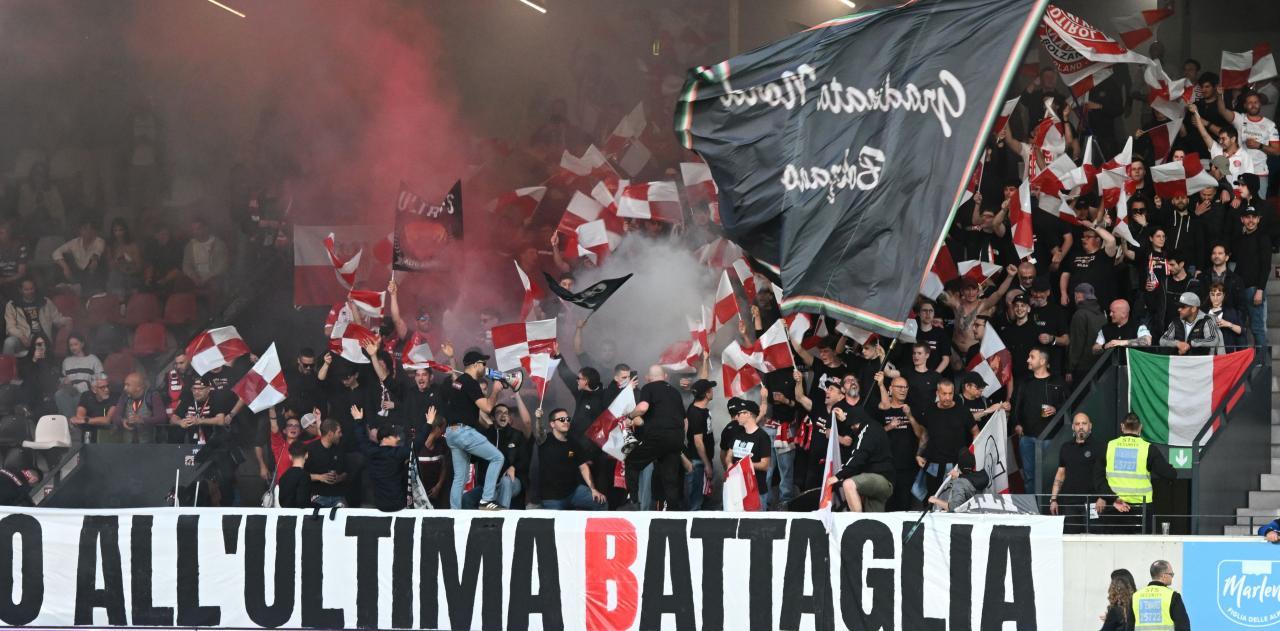 Die Südtiroler Fans fiebern schon jetzt dem Heimspiel in Bozen entgegen.