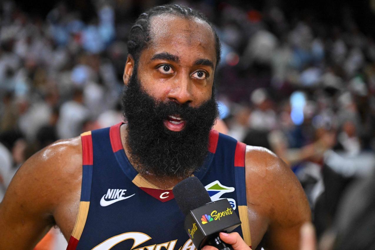 James Harden führte seine Mannschaft zum Sieg. © APA / JASON MILLER