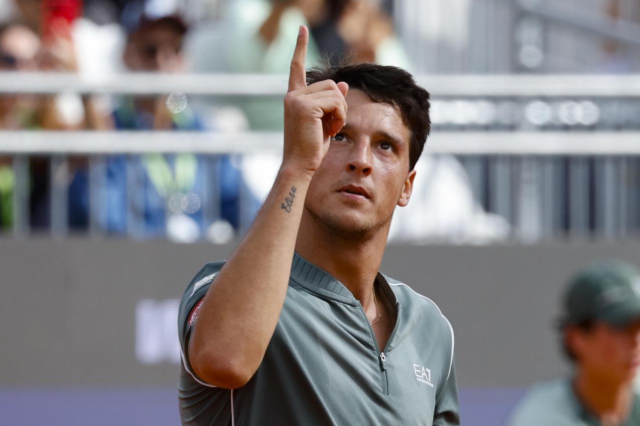 Luciano Darderi steht im Viertelfinale. © ANSA / FABIO FRUSTACI