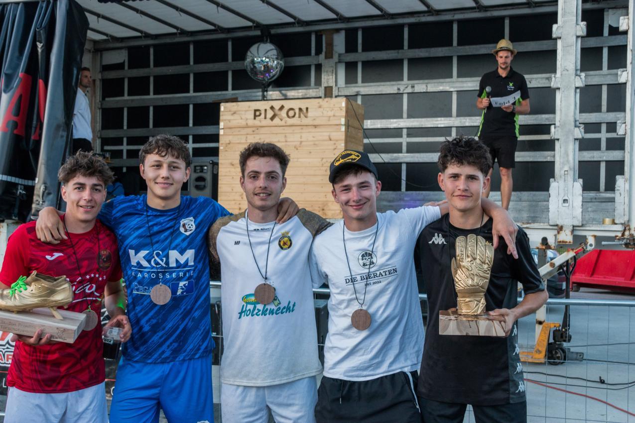 Das All-Star-Team, von links: Torschützenkönig Elias Mahlknecht, Simon Larcher, Max Federico, Stefan Scherer, Bester Tormann Leo Egger. © MICHAEL LANG