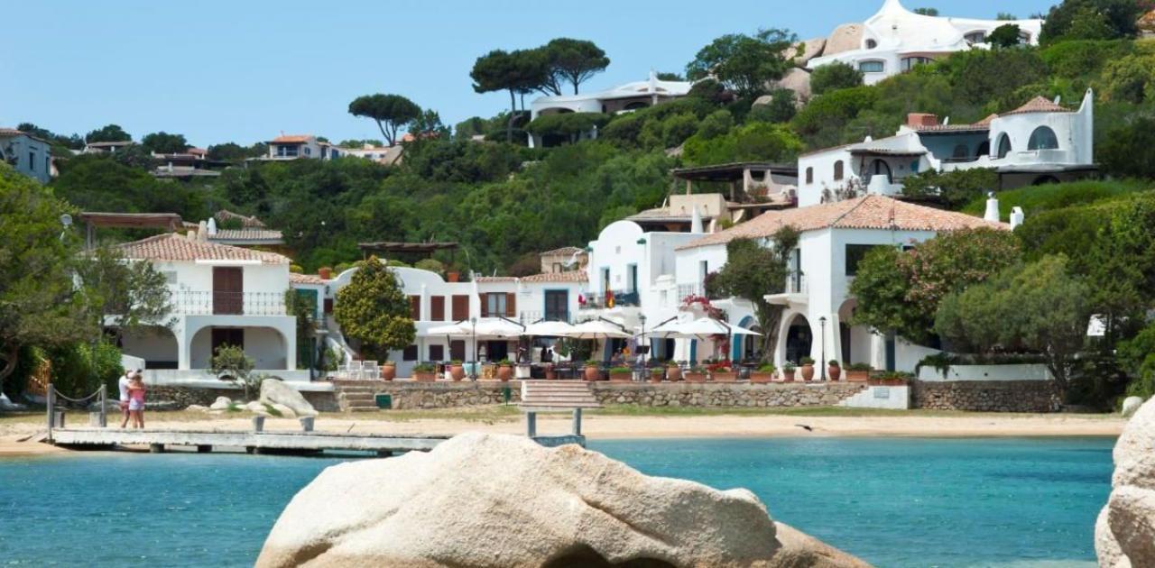 Das Küstendörfchen Porto Rafael im Norden Sardiniens soll es Jannik Sinner angetan haben.