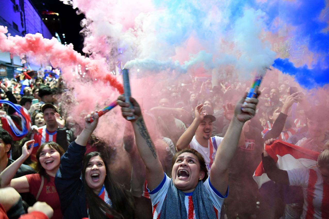 Die Fans von Paraguay konnten es nicht fassen. © APA/afp / DANIEL DUARTE