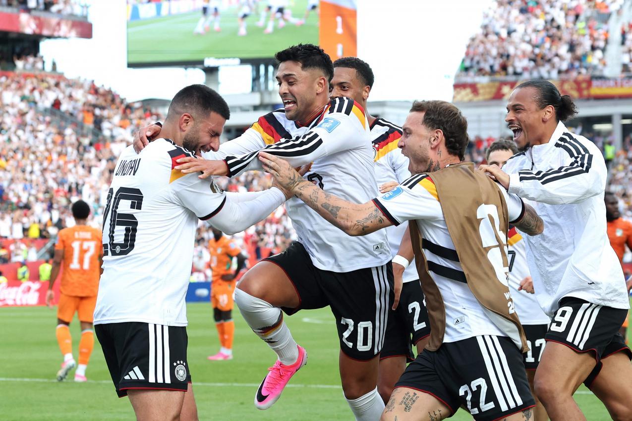 Ganz Deutschland feiert Undav. © APA / ALEXANDER HASSENSTEIN