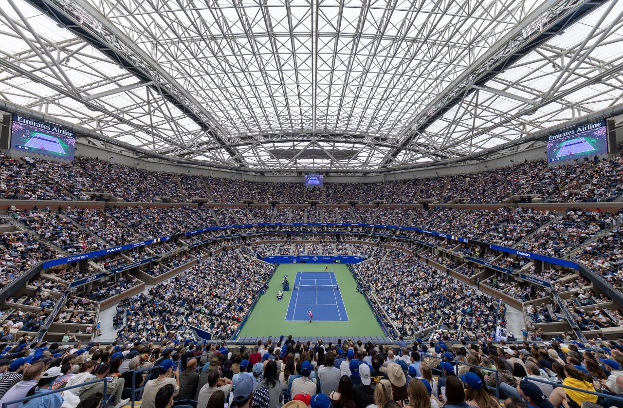 Im Arthur-Ashe-Stadium findet das Turnier statt. © GETTY IMAGES NORTH AMERICA / AL BELLO