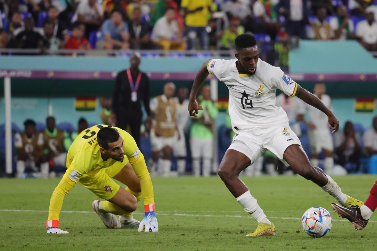 Inaki Williams (rechts) spielt für Ghana. © ANSA / Abir Sultan