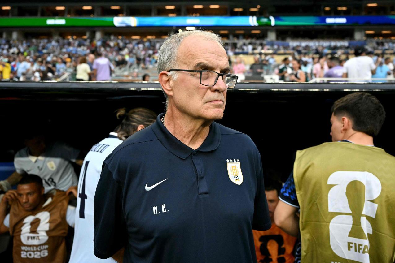 Marcelo Bielsa und Uruguay blieben hinter den Erwartungen. © APA/afp / CHANDAN KHANNA