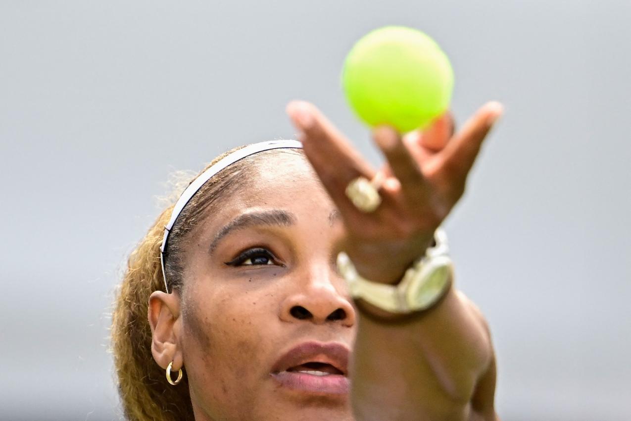 Serena Williams feiert nächste Woche ihre Rückkehr in der Einzelkonkurrenz. © APA/afp / TOBIAS SCHWARZ