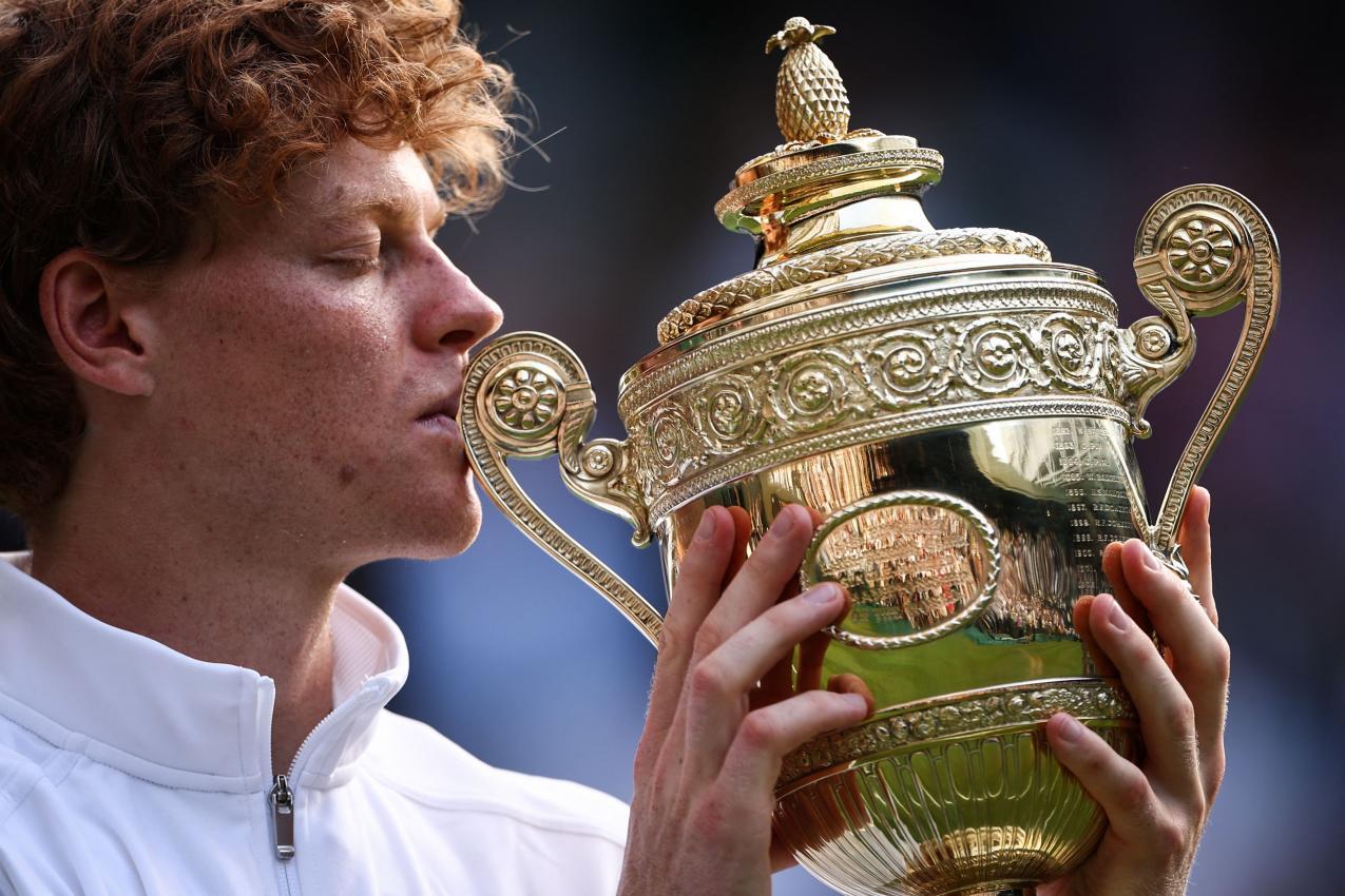 Vergangenes Jahr gewann Sinner in Wimbledon. © APA/afp / HENRY NICHOLLS