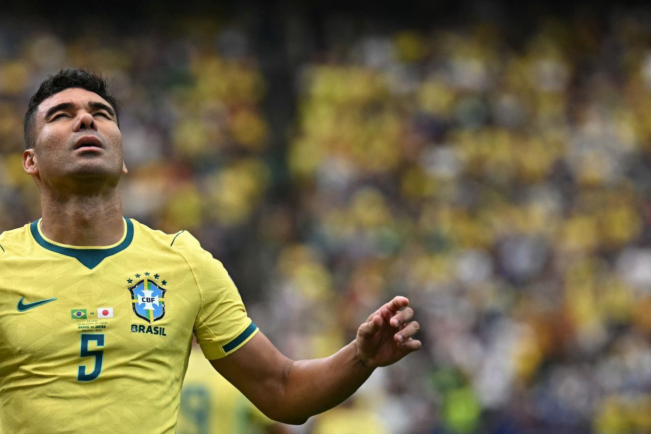 Auch auf seinem brasilianischen Shirt steht der falsche Namen. © APA/afp / PAUL ELLIS