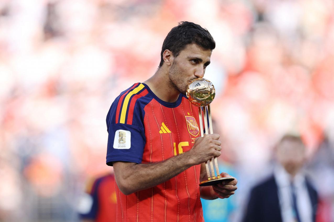 Der beste Spieler des Turniers: Spanien-Kapitän Rodri. © APA / BUDA MENDES