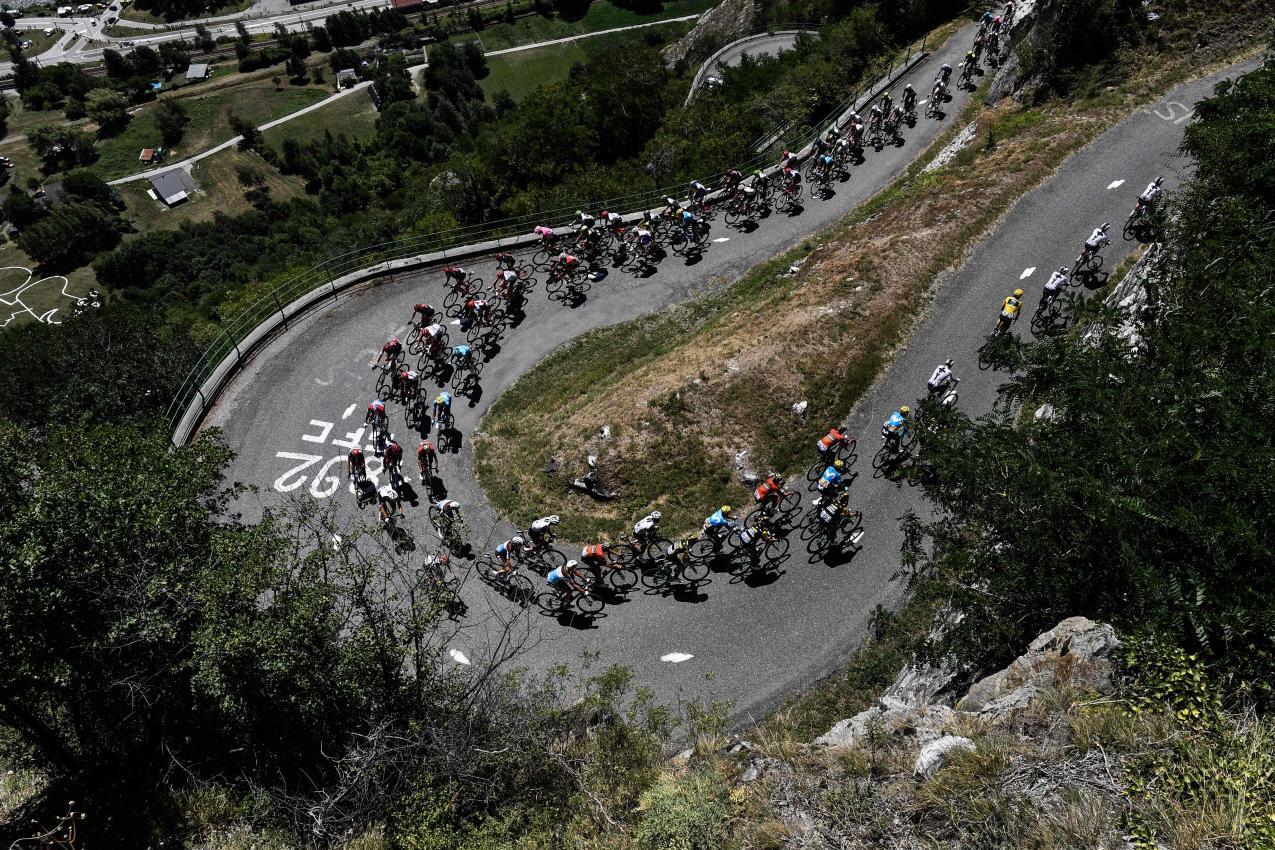 Eine ikonische Etappe wartet. © APA/afp / JEFF PACHOUD