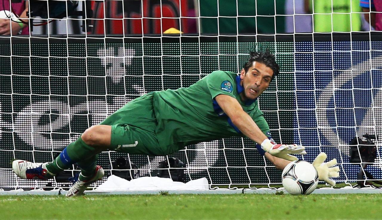 Gianluigi Buffon stand zwei Jahrzehnte lang für Italien im Tor. © ANSA / SRDJAN SUKI / STF