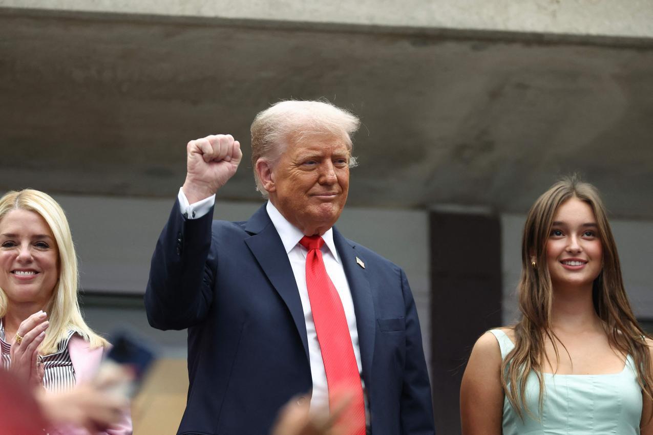 Hat ein Anruf von Donald Trump zum Sinneswandel der FIFA geführt? © APA/afp / CHARLY TRIBALLEAU