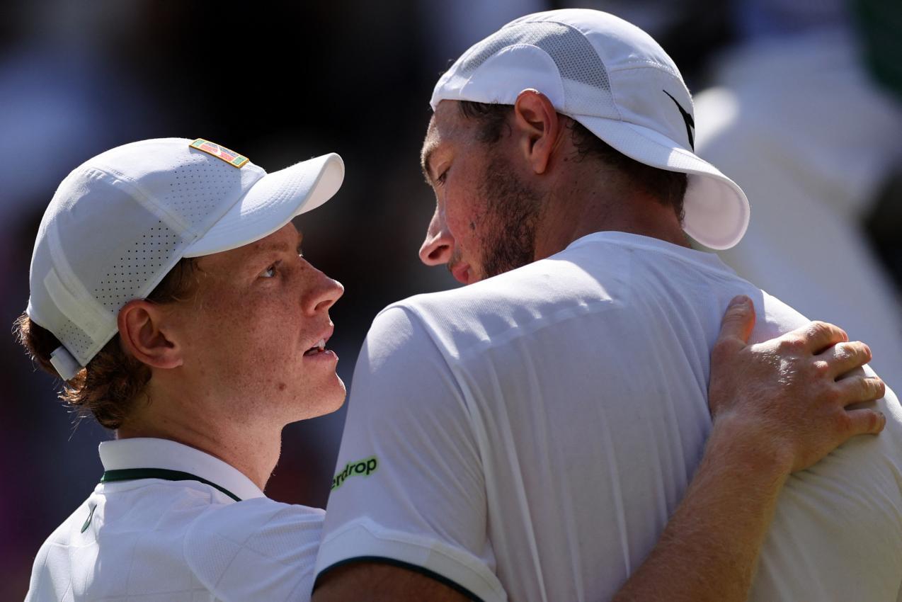 Jan-Lennard Struff hielt stark dagegen. © APA/afp / ADRIAN DENNIS