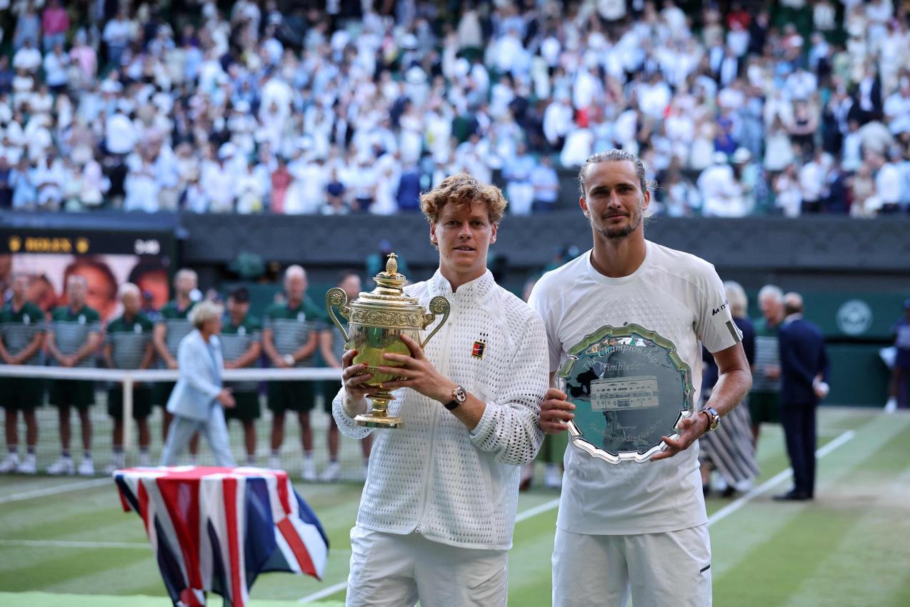 Jannik Sinner (links) und Alexander Zverev lieferten sich ein hochklassiges Finale. © APA/afp / HENRY NICHOLLS
