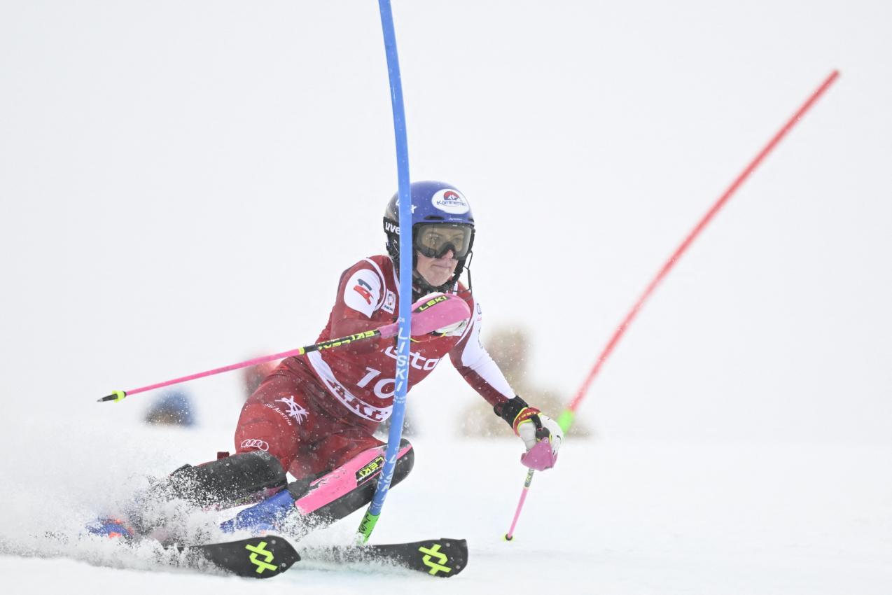 Katharina Truppe hat einen bärenstarken Winter hinter sich. © APA/afp / PONTUS LUNDAHL