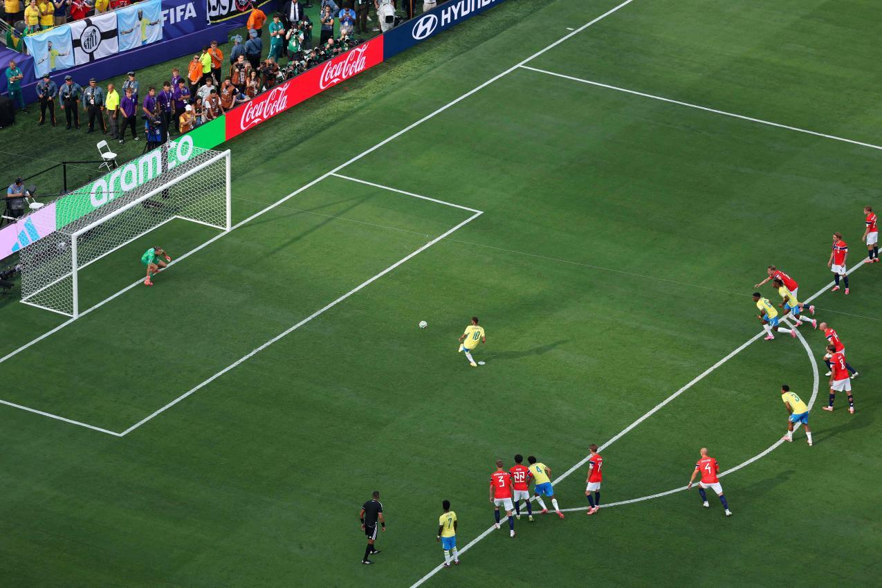 Neymar Elfmetertor war nicht mehr als Ergebniskosmetik. © APA / DAN MULLAN