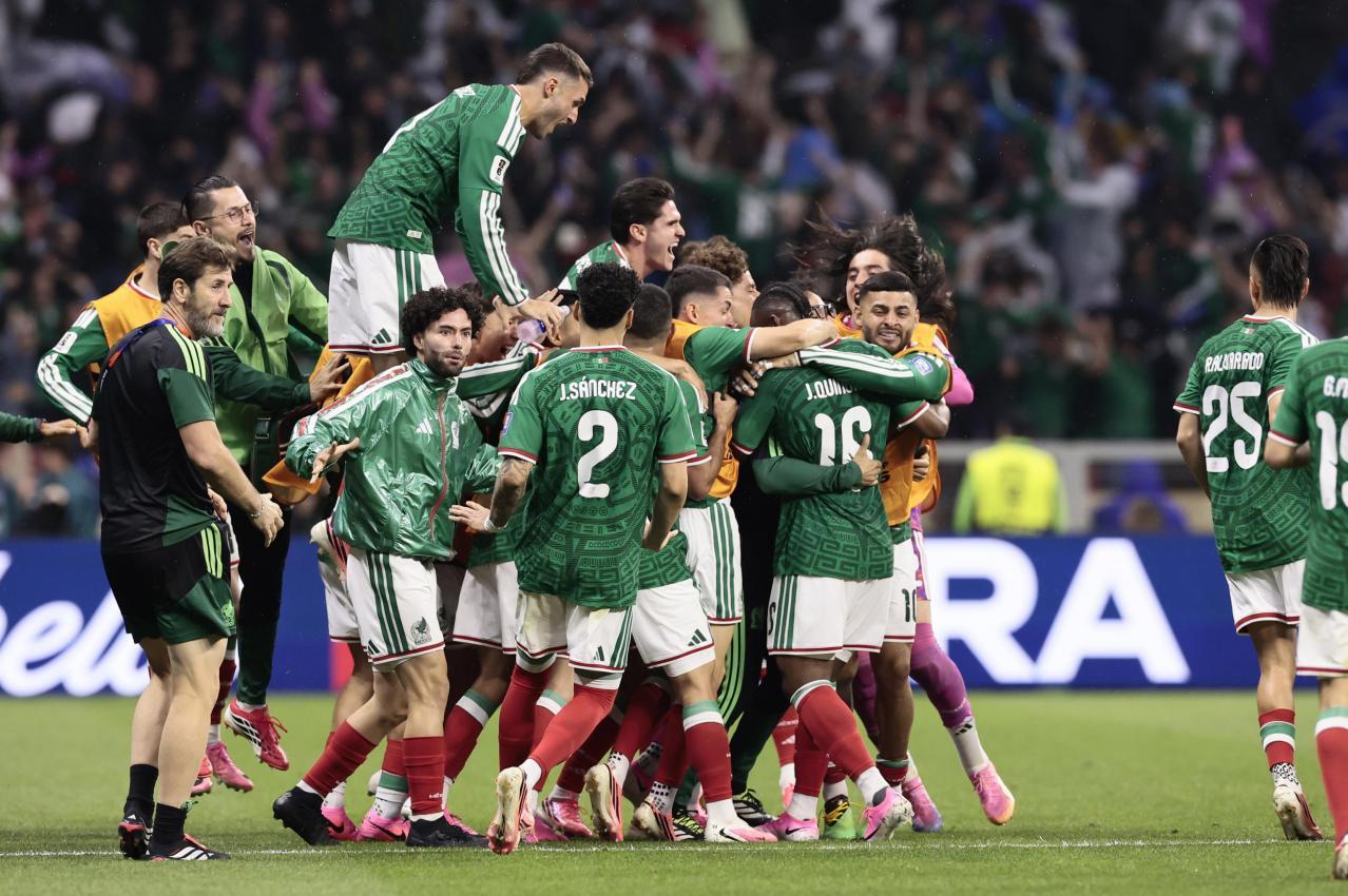 Riesenjubel nach dem 2:0 durch Raul Jimenez. © ANSA / JOSE MENDEZ