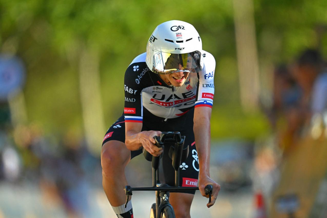Superstar Tadej Pogacar landete mit seinem UAE-Team auf dem dritten Platz. © APA/afp / LOIC VENANCE