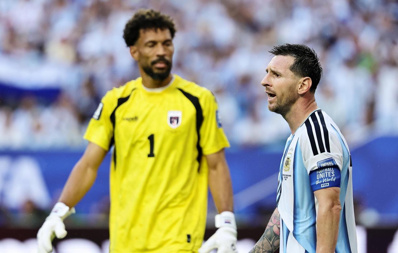 Vozinha hielt gegen Messi bärenstark. © ANSA / RONALD WITTEK