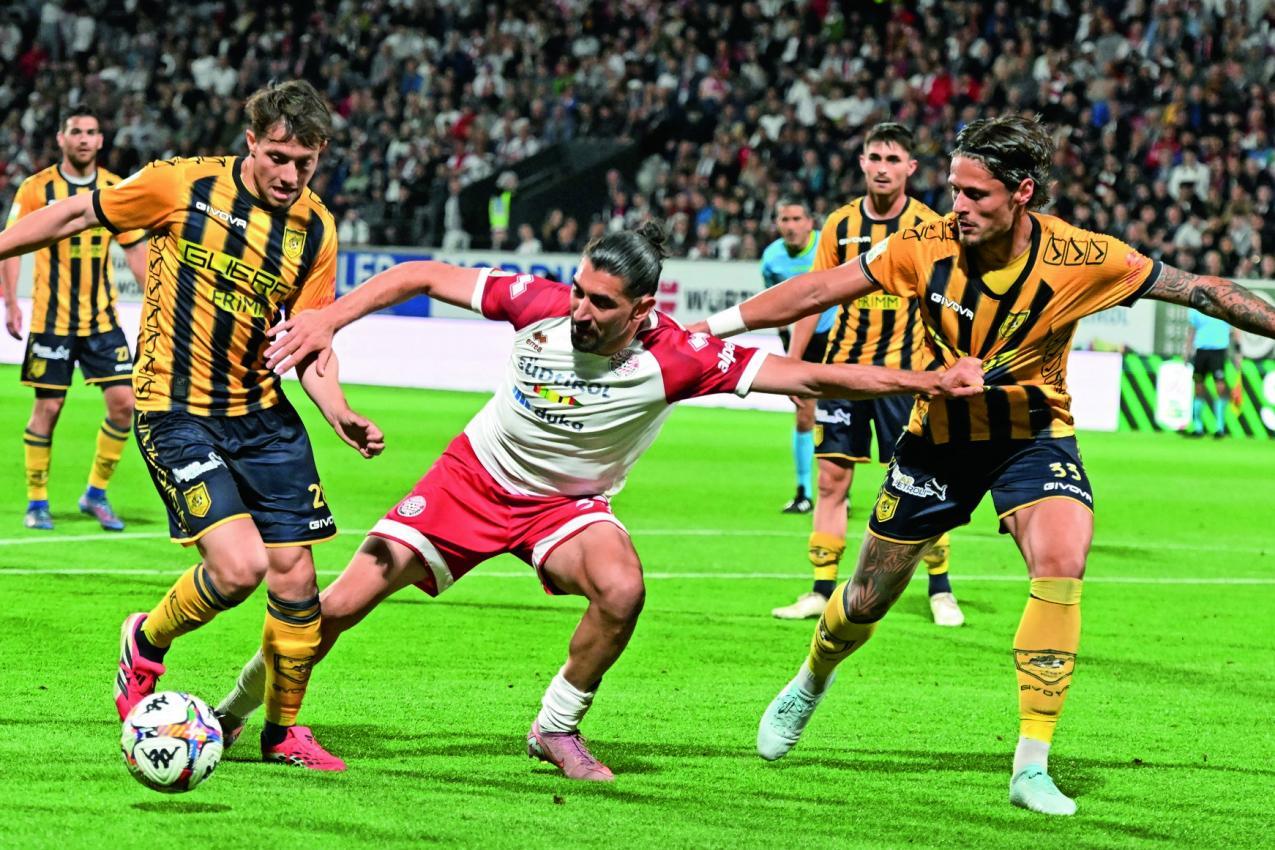 Andrea Giorgini (rechts) trug im Vorjahr das Trikot von Juve Stabia.