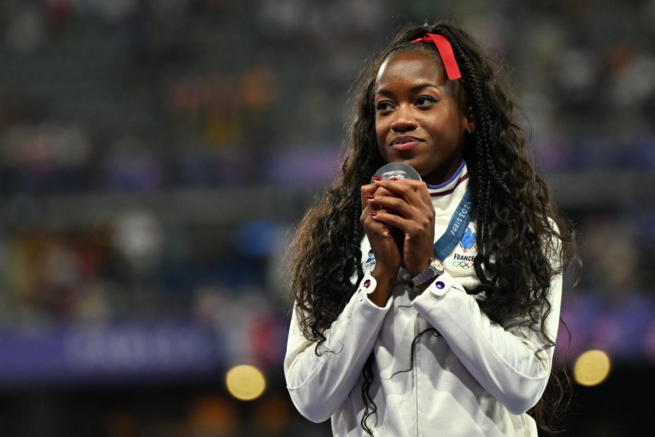 Cyréna Samba-Mayela gewann bei Olympia Silber. © AFP / MARTIN BERNETTI