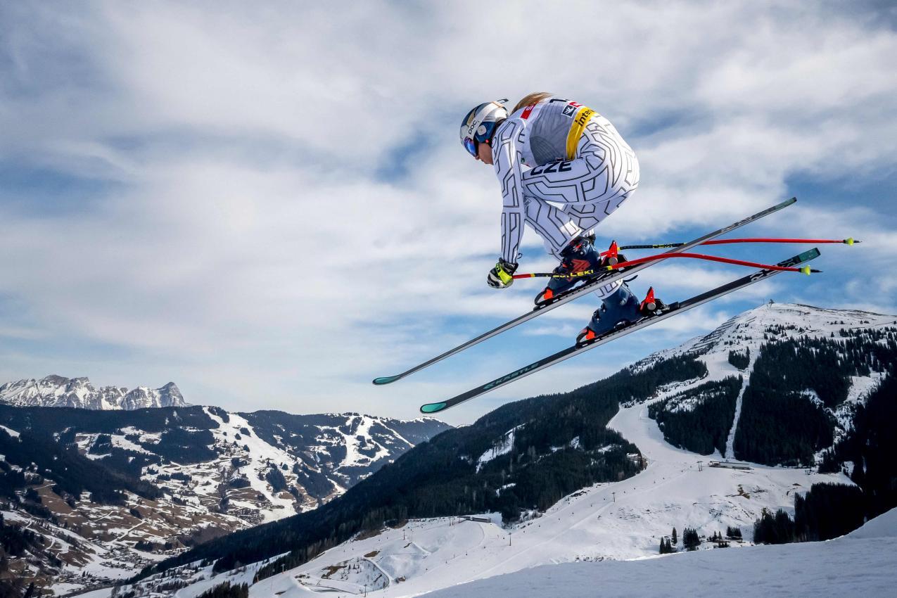 Ester Ledecka vertraute zuletzt Kästle. © APA/afp / FABRICE COFFRINI