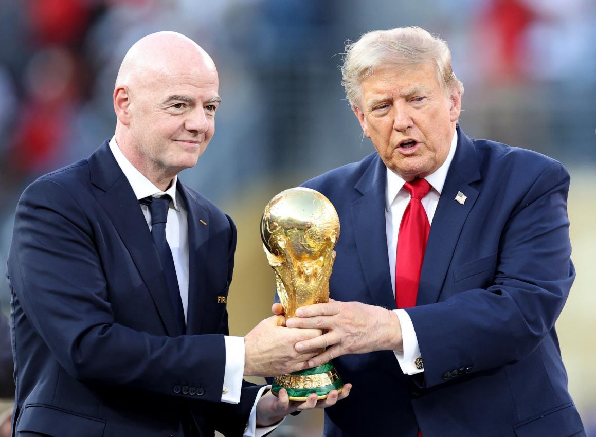 Gianni Infantino und US-Präsident Donald Trump beim WM-Finale. © APA / DAN MULLAN