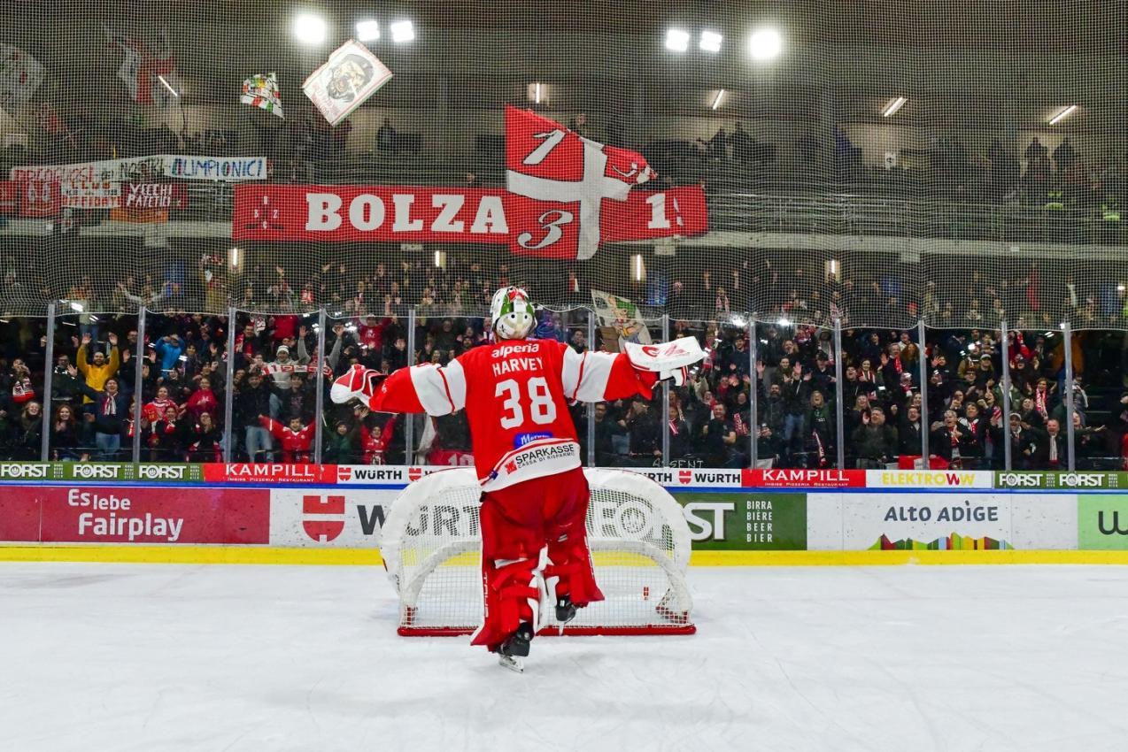 In Bozen ist die Stimmung immer gut. © lovethegame78 / @mair_man