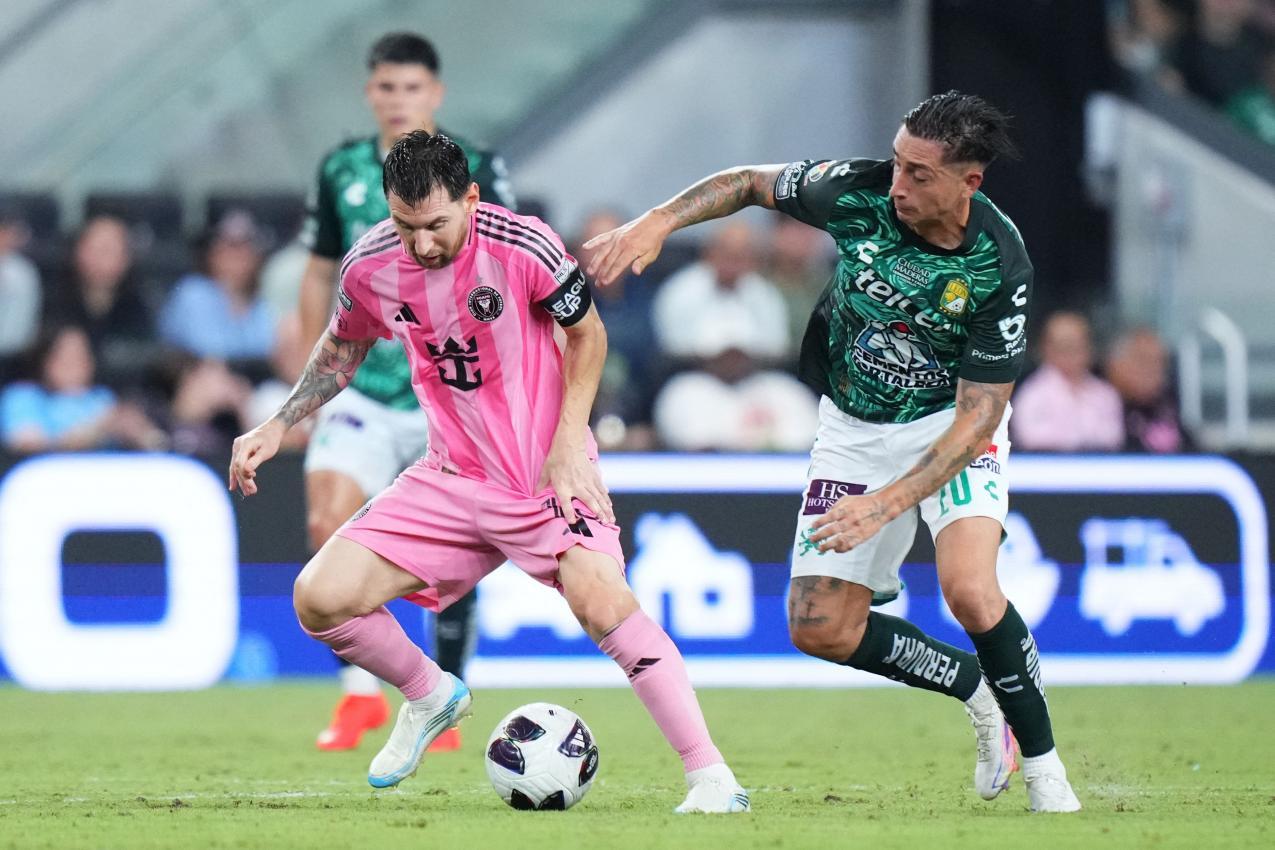 Messi kann sich jetzt wieder mit Fußball ablenken. © APA / RICH STORRY
