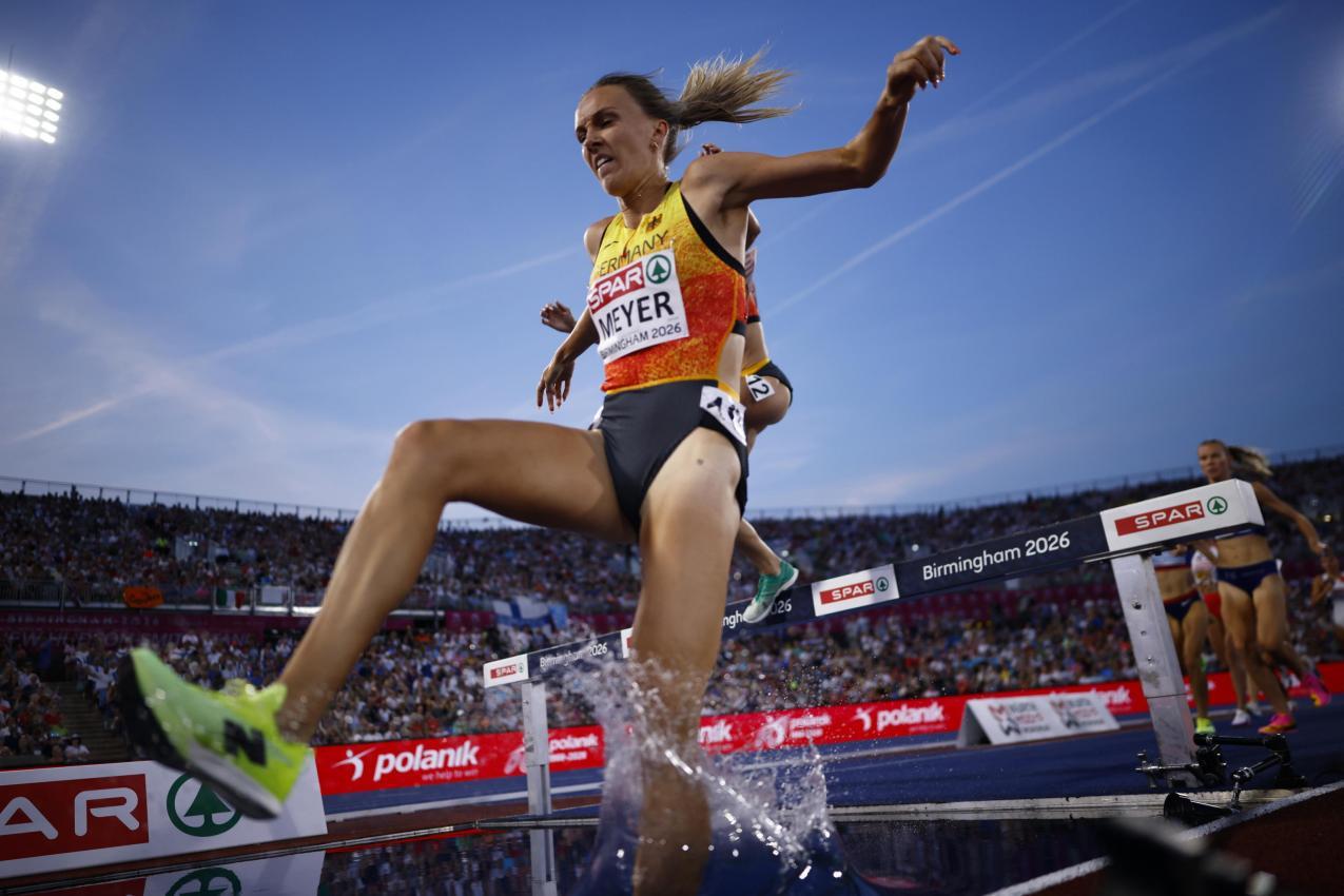 Meyer kam zu Sturz. © ANSA / TOLGA AKMEN